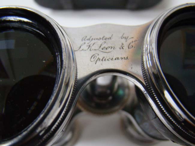 A fine pair of Antique Abalone mounted Opera Glasses circa 1890 — image 3